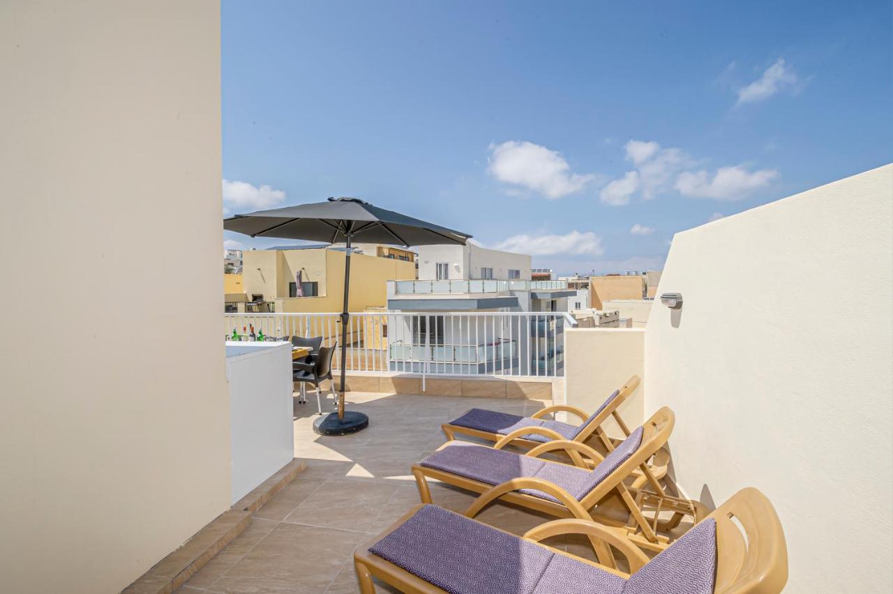 Summer Breeze Penthouse With Private Hot Tub & Terrace With Panoramic Views, By Getawaysmalta Mellieħa Eksteriør billede