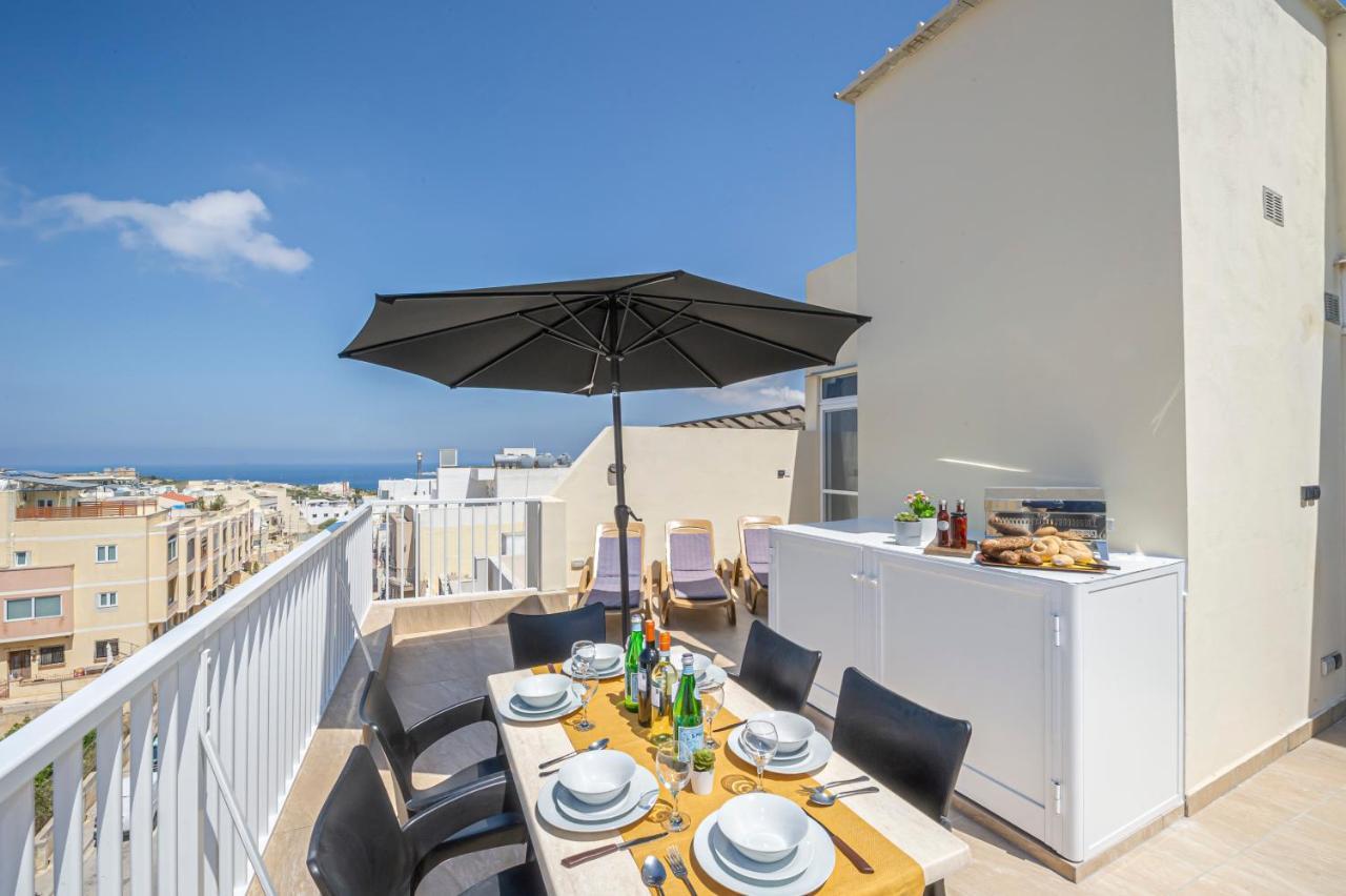 Summer Breeze Penthouse With Private Hot Tub & Terrace With Panoramic Views, By Getawaysmalta Mellieħa Eksteriør billede