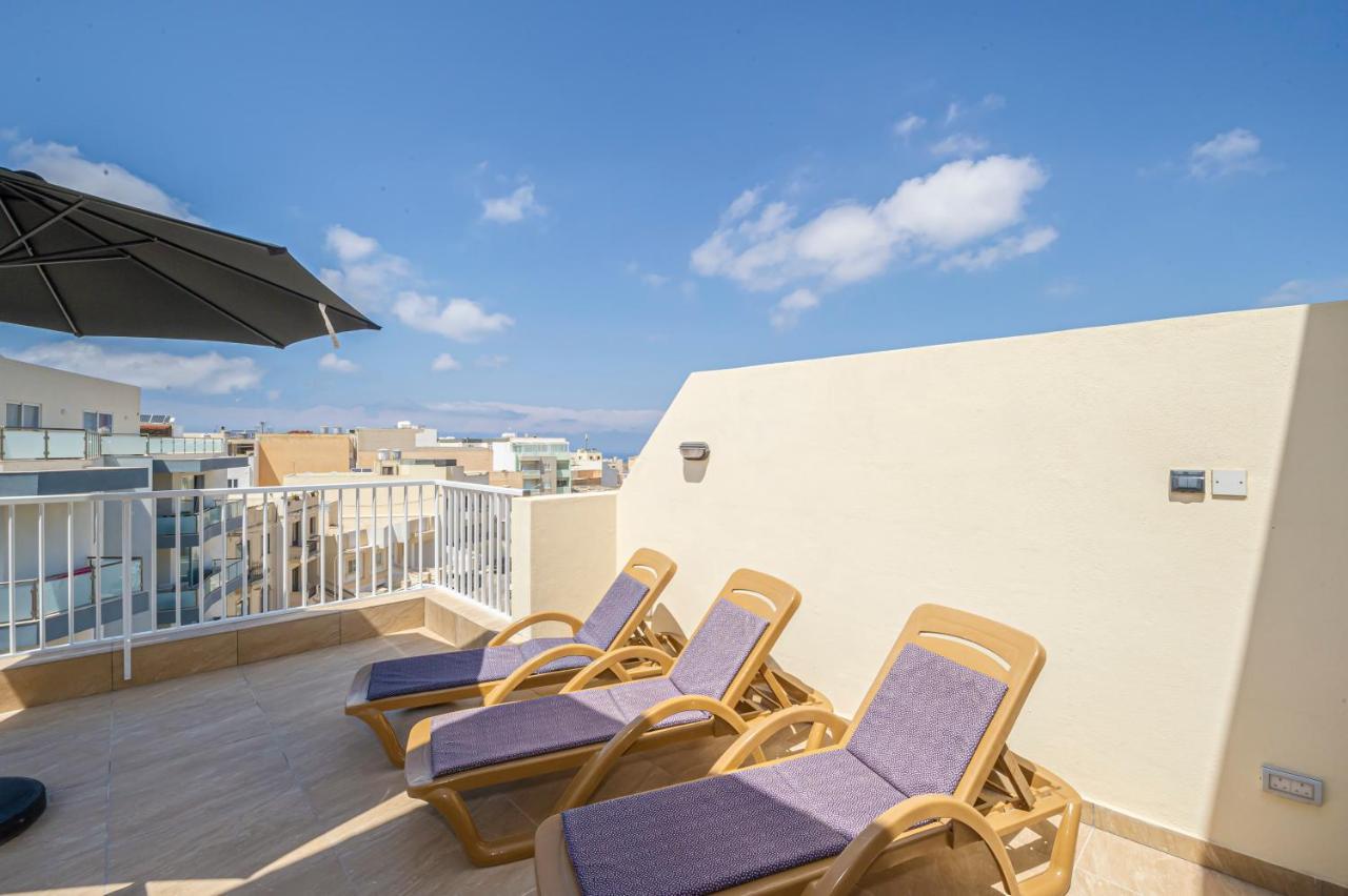 Summer Breeze Penthouse With Private Hot Tub & Terrace With Panoramic Views, By Getawaysmalta Mellieħa Eksteriør billede