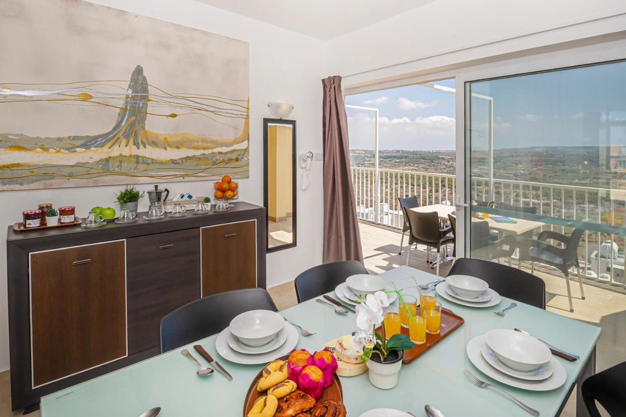 Summer Breeze Penthouse With Private Hot Tub & Terrace With Panoramic Views, By Getawaysmalta Mellieħa Eksteriør billede