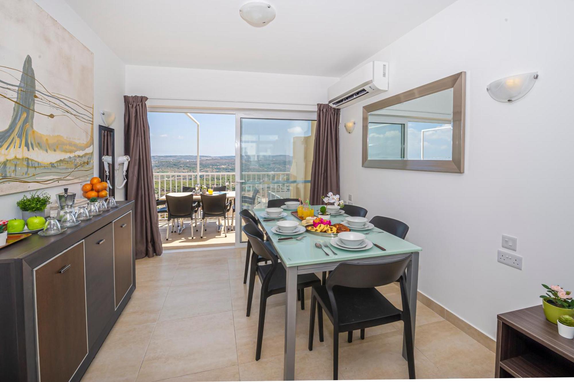 Summer Breeze Penthouse With Private Hot Tub & Terrace With Panoramic Views, By Getawaysmalta Mellieħa Eksteriør billede