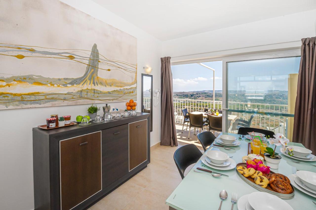 Summer Breeze Penthouse With Private Hot Tub & Terrace With Panoramic Views, By Getawaysmalta Mellieħa Eksteriør billede