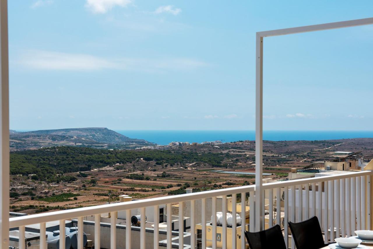 Summer Breeze Penthouse With Private Hot Tub & Terrace With Panoramic Views, By Getawaysmalta Mellieħa Eksteriør billede