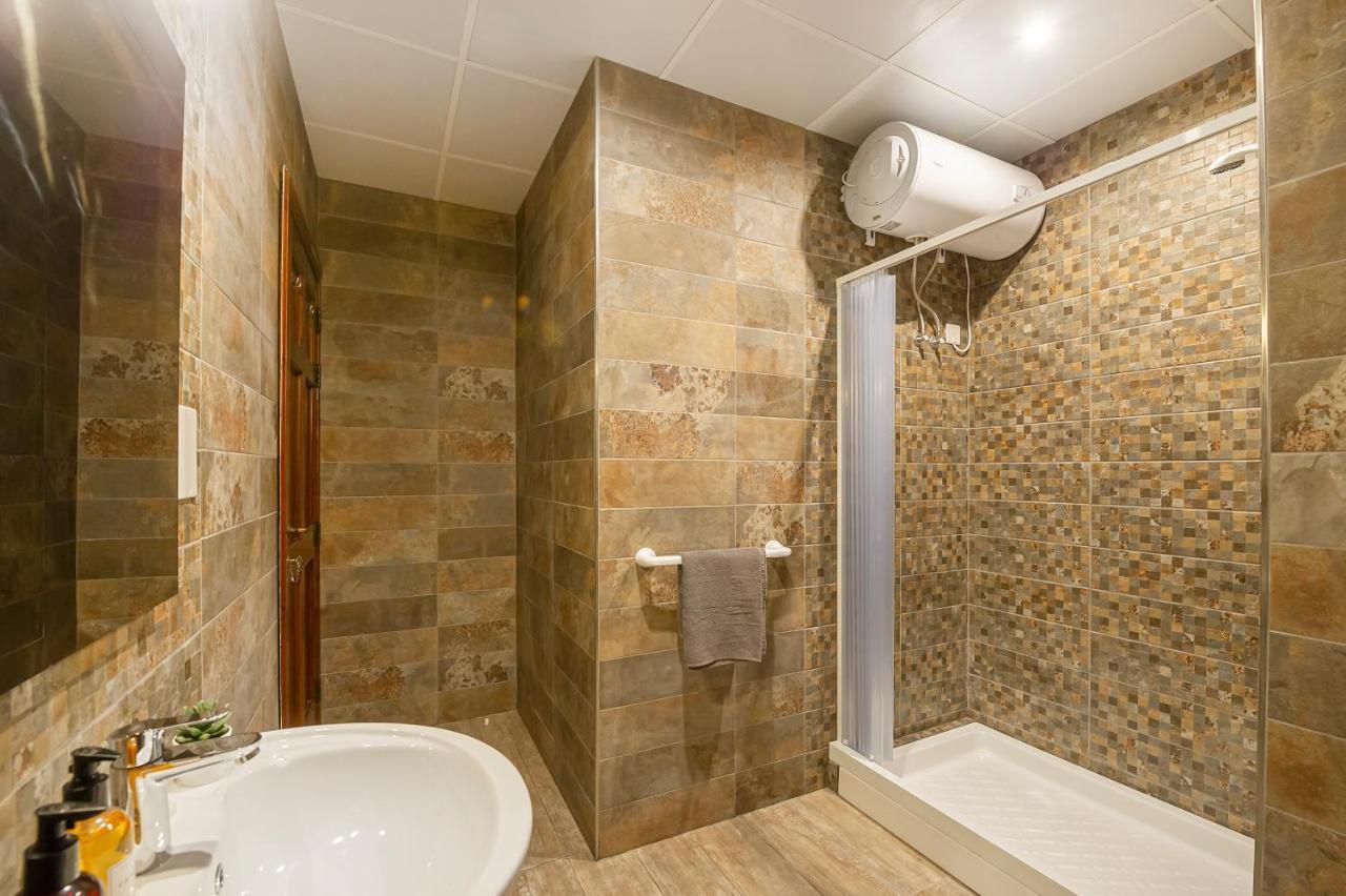 Summer Breeze Penthouse With Private Hot Tub & Terrace With Panoramic Views, By Getawaysmalta Mellieħa Eksteriør billede