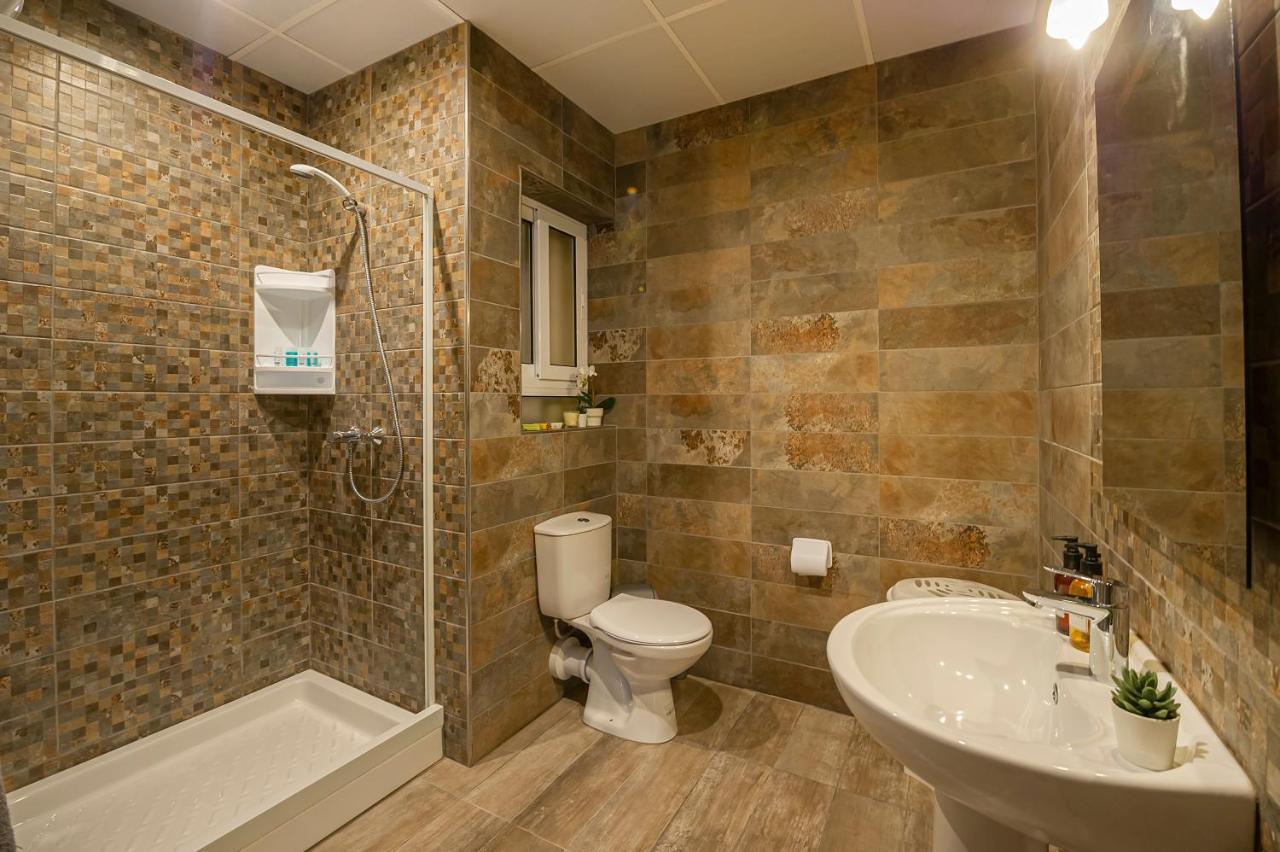 Summer Breeze Penthouse With Private Hot Tub & Terrace With Panoramic Views, By Getawaysmalta Mellieħa Eksteriør billede