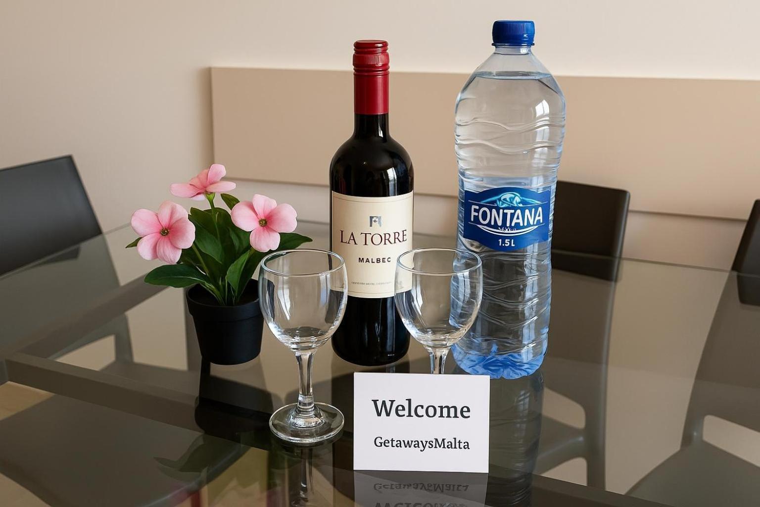 Summer Breeze Penthouse With Private Hot Tub & Terrace With Panoramic Views, By Getawaysmalta Mellieħa Eksteriør billede